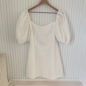 Elegant White Puff Sleeve Dress